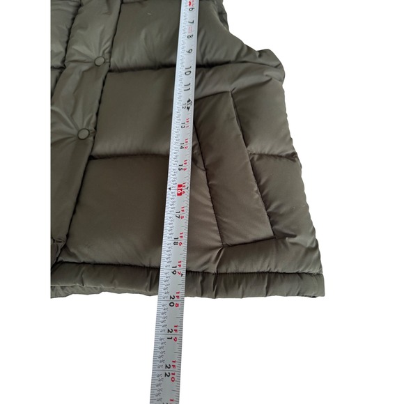 LULULEMON WUNDER PUFF GOOSE DOWN CROPPED HOODIE VEST, Women's Size 4 army  green - Picture 10 of 14